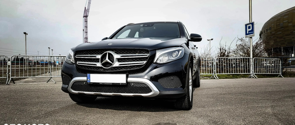 Mercedes-Benz GLC cena 99999 przebieg: 212346, rok produkcji 2017 z Gdańsk małe 121